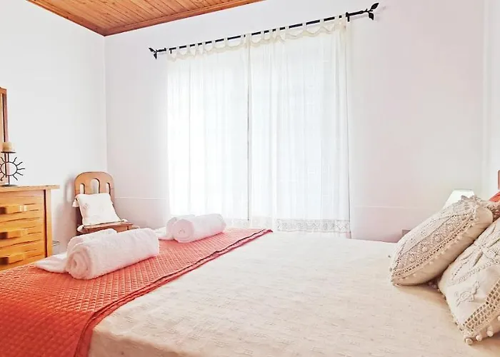 Semesterbostad Descanso Do Guerreiro *